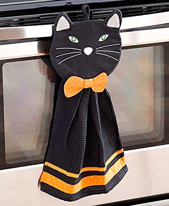 18 Halloween Decorations Every Black Cat Lover Needs