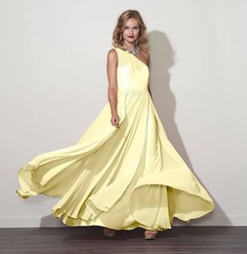17 Plus Size Rose Ceremony Gowns Because 'The Bachelor' Needs Plus Size Contestants And Body Diversity ASAP 17 Plus Size Rose Ceremony Gowns Because 'The Bachelor' Needs Plus Size Contestants And Body Diversity ASAP