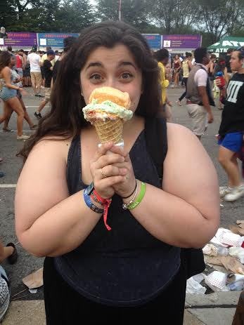 27 Plus Size Women Show Off Their Arms Because Being Sleeveless Isn't