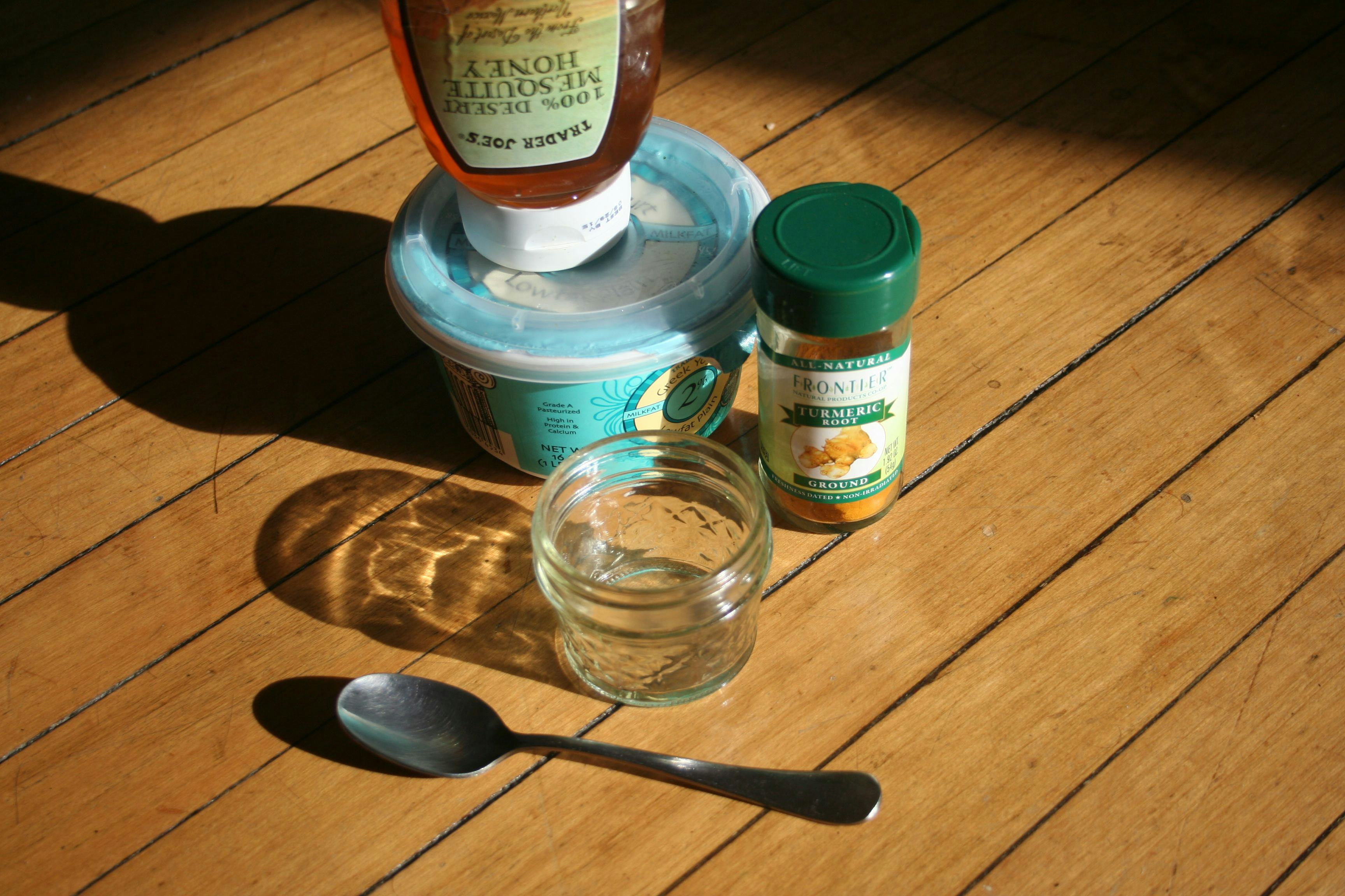 This Turmeric Face Mask is AntiInflammatory, AntiAging, and the Color