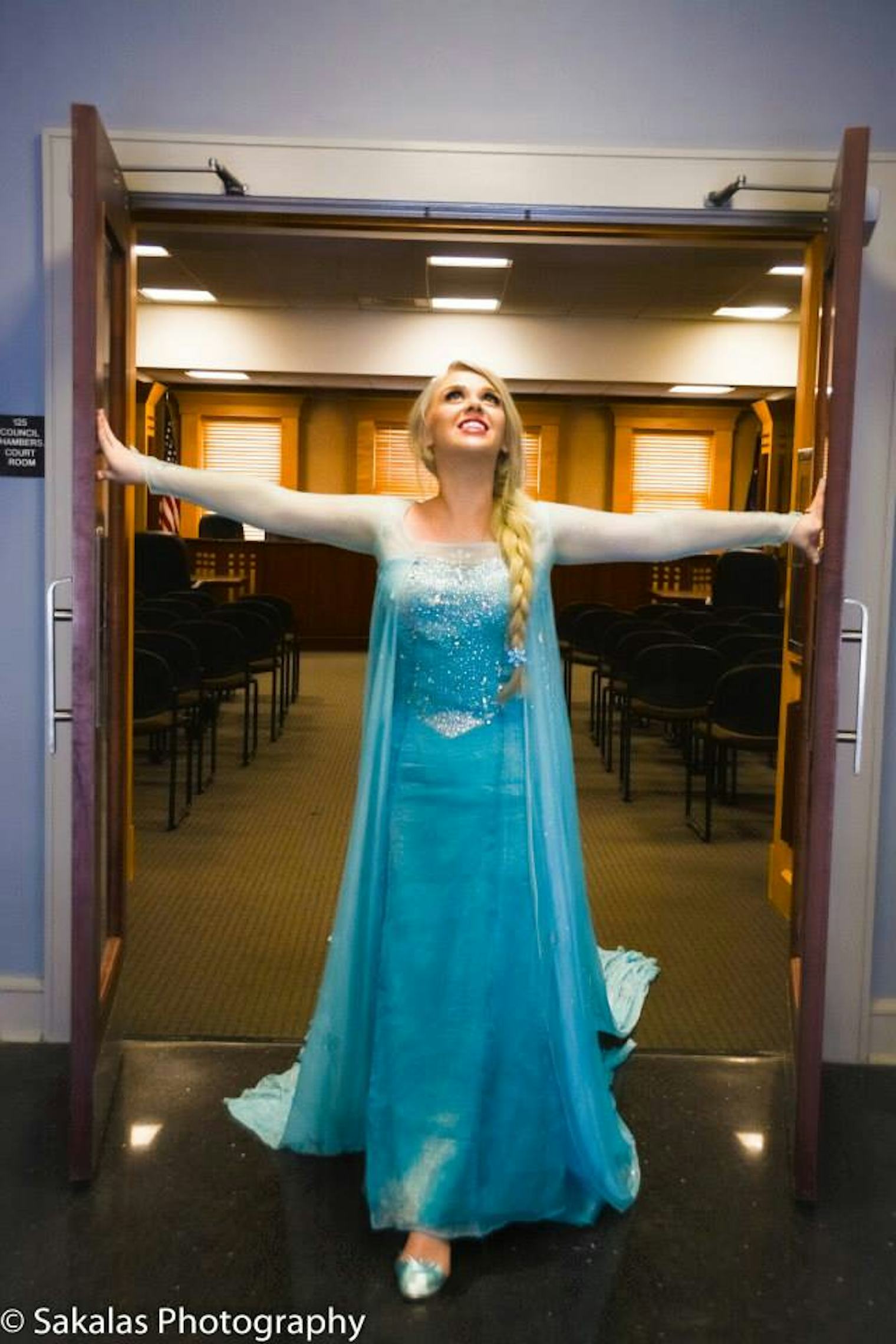 Queen Elsa Has Been Arrested In South Carolina And We Ve Got The Pics To Prove It