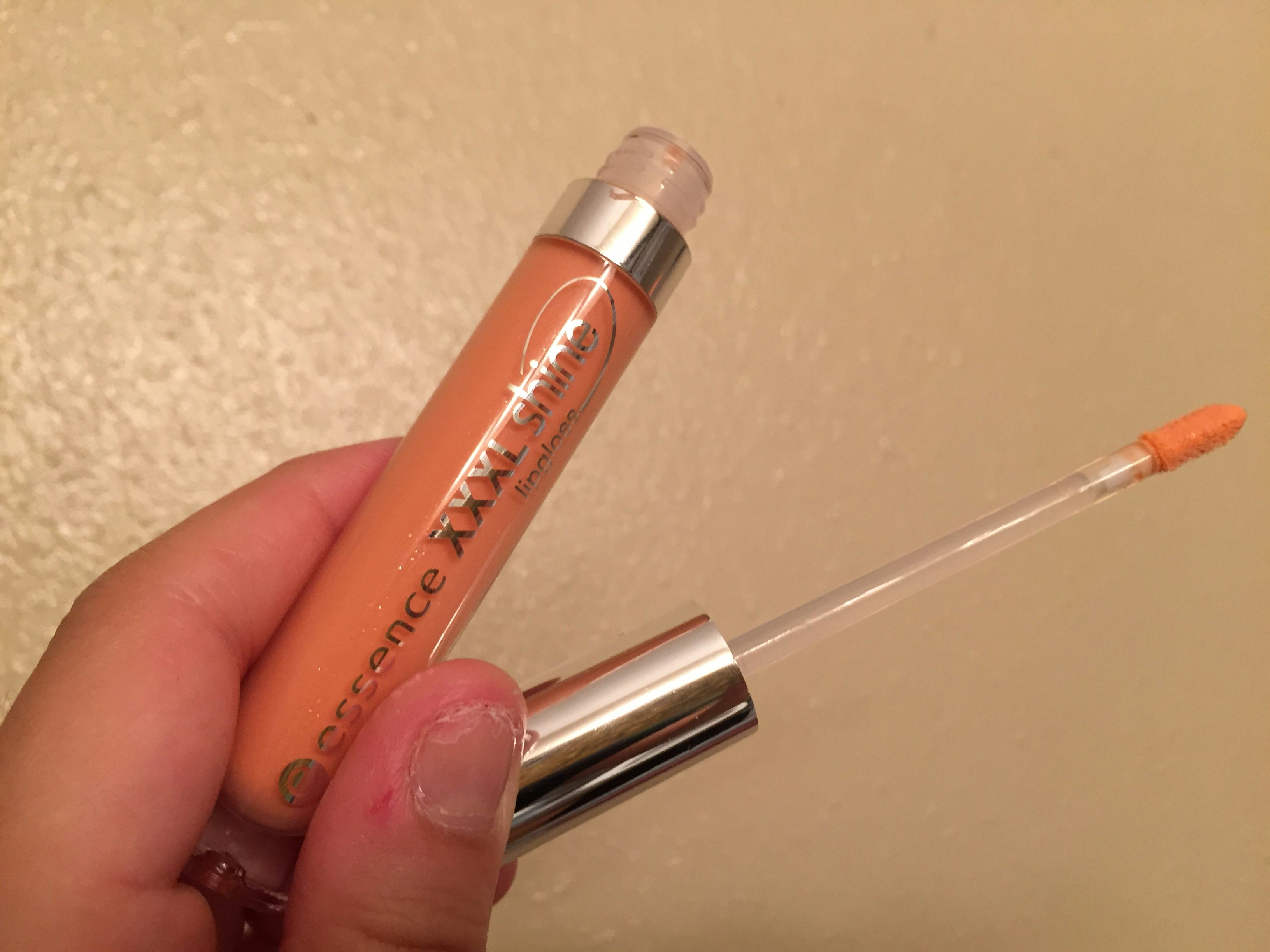 13 Reasons To Start Wearing Lipgloss Again