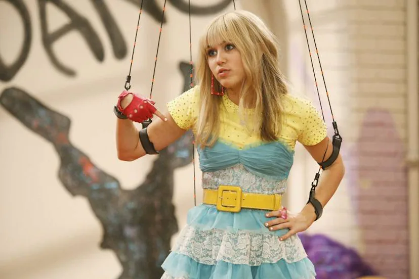 13 Outdated Hannah Montana Outfits So 2009 It Hurts PHOTOS 13 Outdated Hannah Montana Outfits So 2009 It Hurts PHOTOS