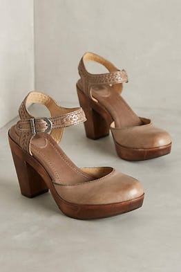 How To Style The Granny Clog For A Night Out And 5 Pairs That