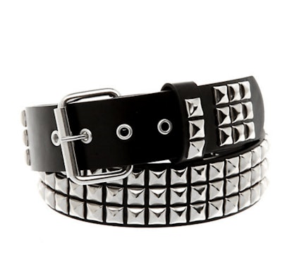 15 Things Every Sk8r Girl Wore In The 00s To Channel Their Inner