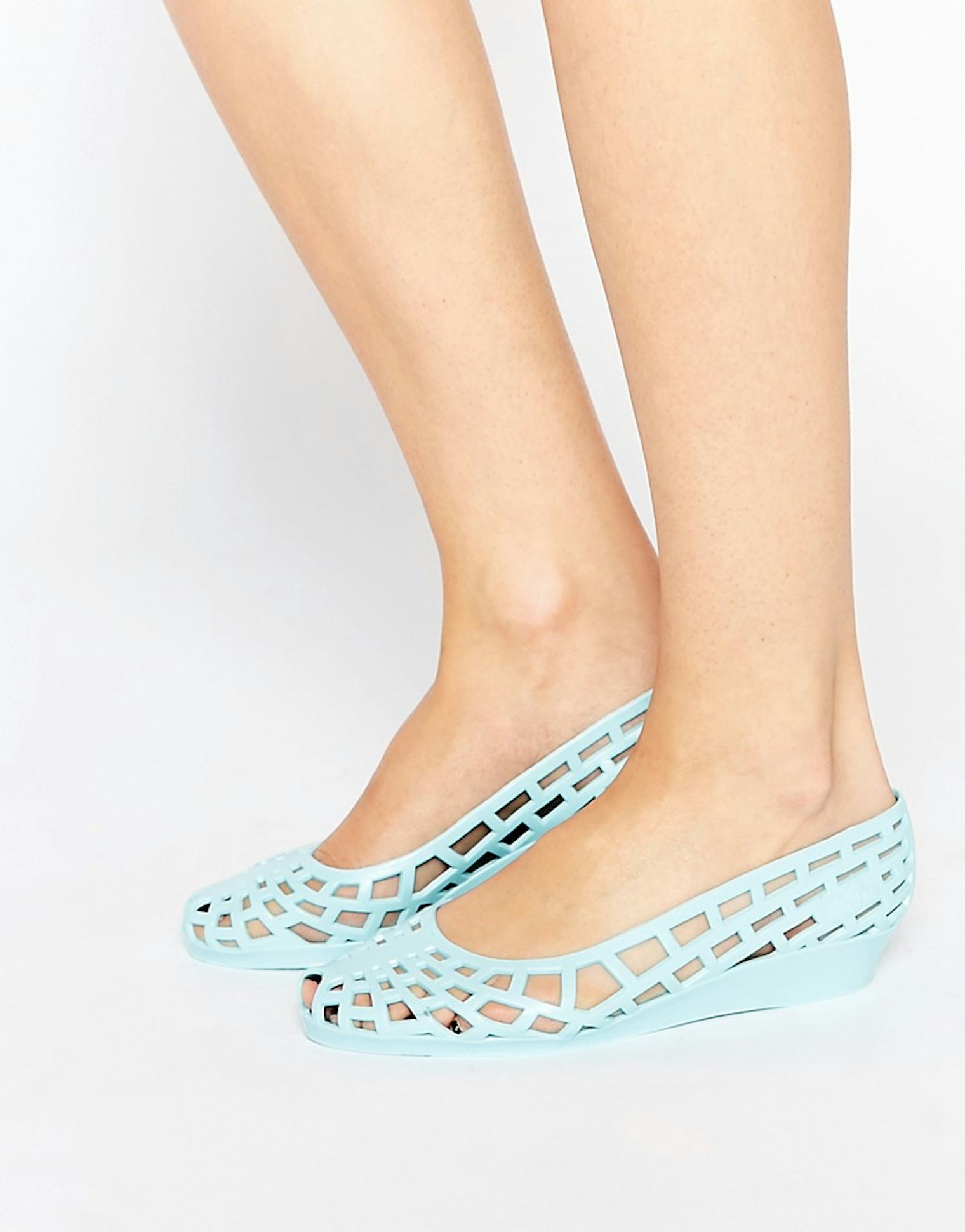 13 Sandals We Wore In The '90s For Ultimate Summer Nostalgia â PHOTOS