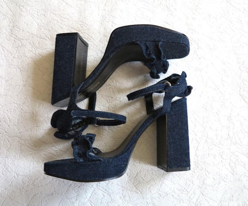 13 Sandals We Wore In The '90s For Ultimate Summer Nostalgia â PHOTOS