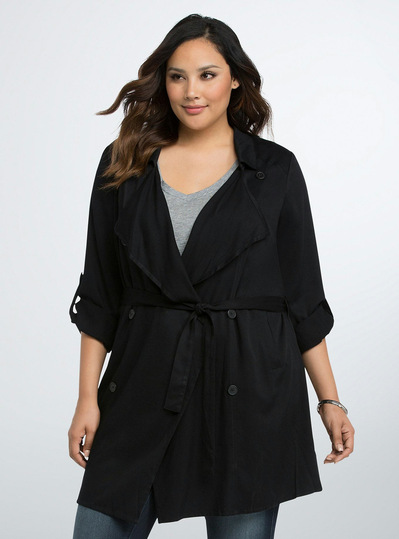 21 Lightweight Plus Size Jackets For Any Transitional Weather — PHOTOS