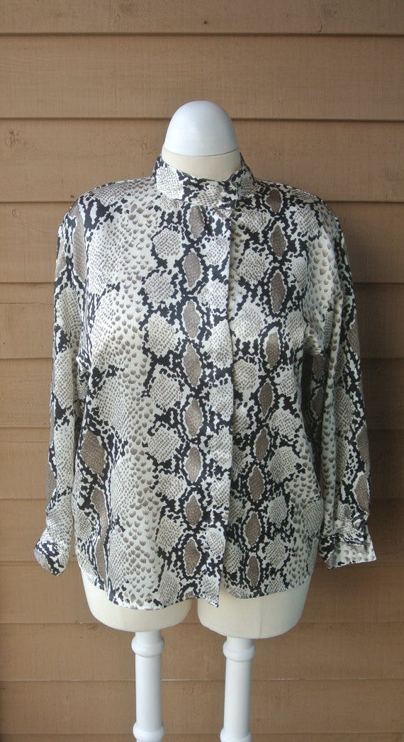 15 Tips For Plus Size Thrift Shopping, Because Vintage Comes In All Sizes