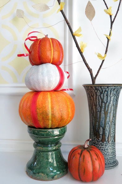 8 Faux Pumpkin Decorating Ideas That Are Perfect For Halloween And Beyond