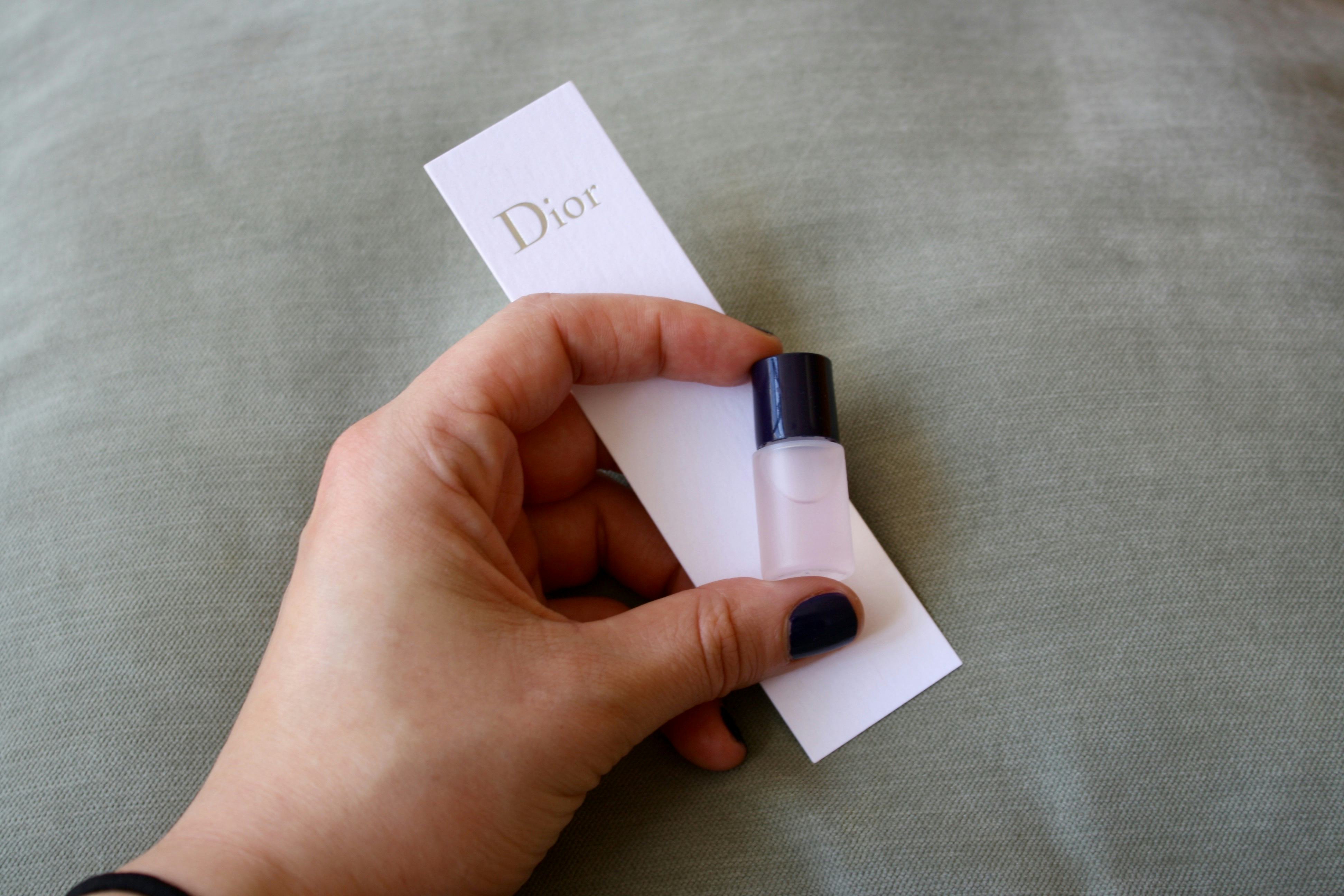 I Tried 7 Classic Perfume Scents — And Here's How Different My