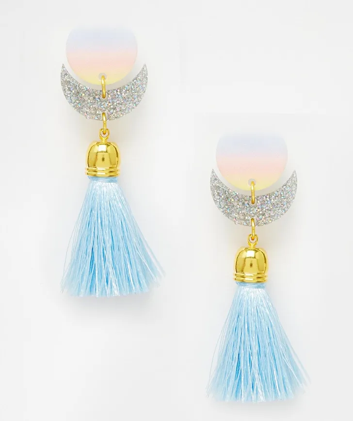 21 Tassel Accessories That You Can Wear Without Looking Like Your ...