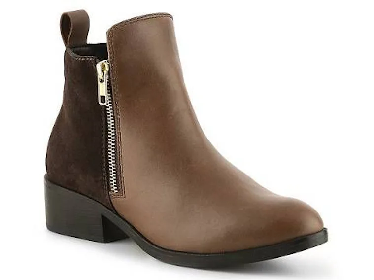 Elegant boots for warm feet