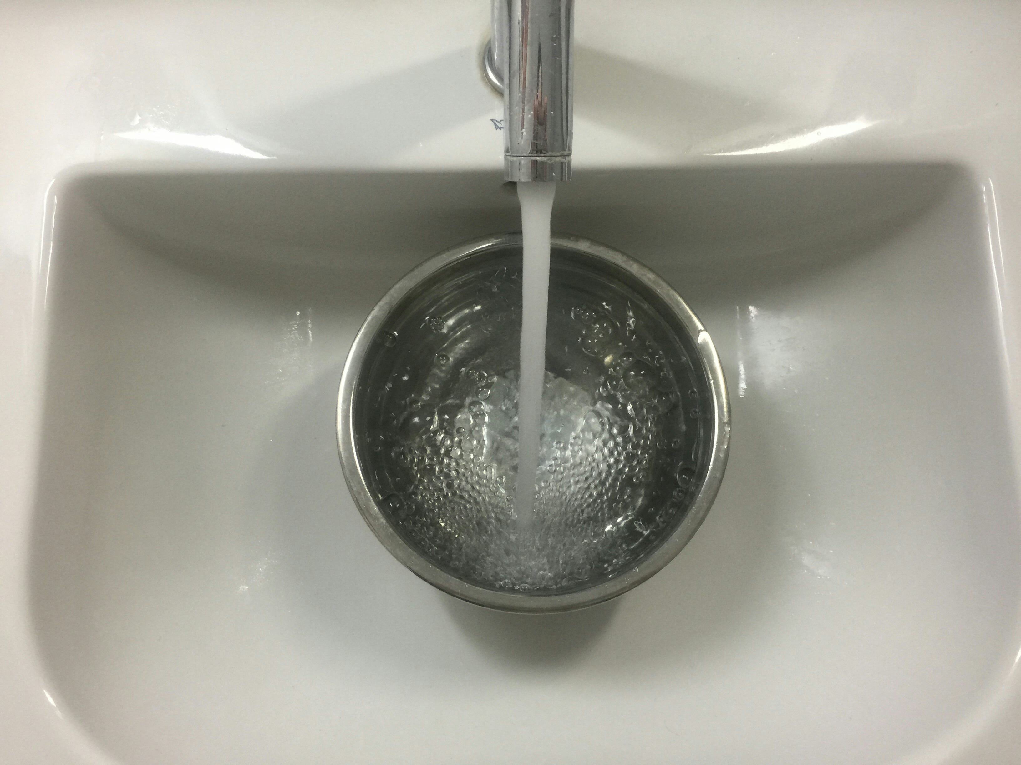 I Put Baby Powder On My Face & Submerged It Into Water & It Helped My