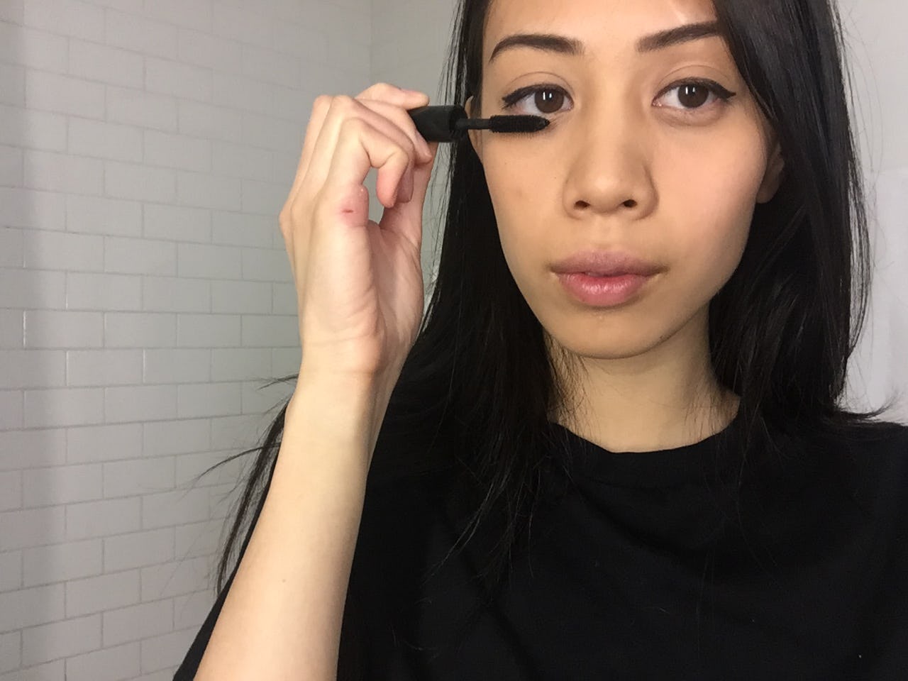 How To Use Your Mascara As Eyeliner In Three Different Ways