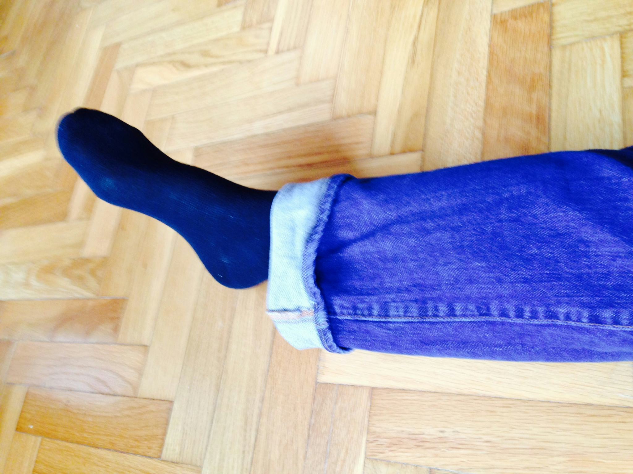 How To Tuck Jeans Into Boots So They Won't Pop Out