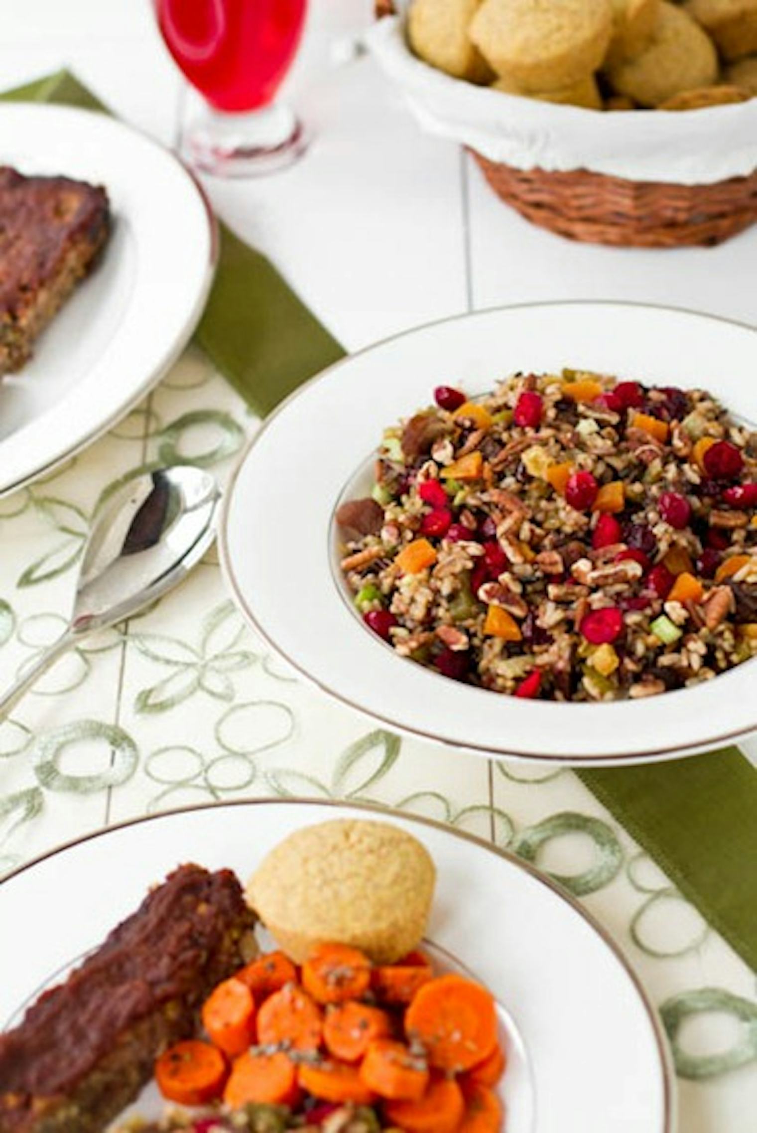 11 Vegan Stuffing Ideas For Thanksgiving (With Gluten-Free Options)