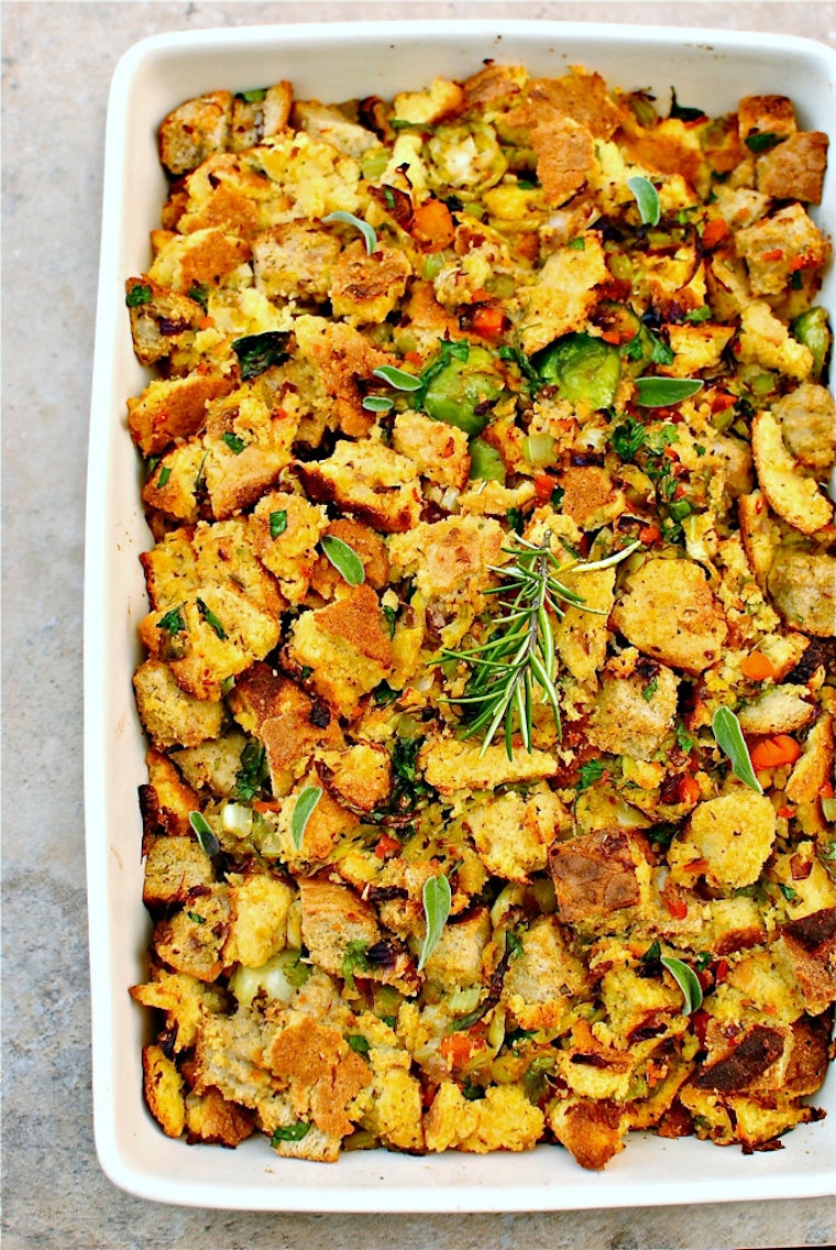 11 Vegan Stuffing Ideas For Thanksgiving (With Gluten-Free Options)