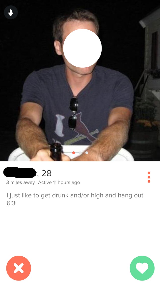 13 Times To Swipe Left If Youre Seeking Love On Tinder 