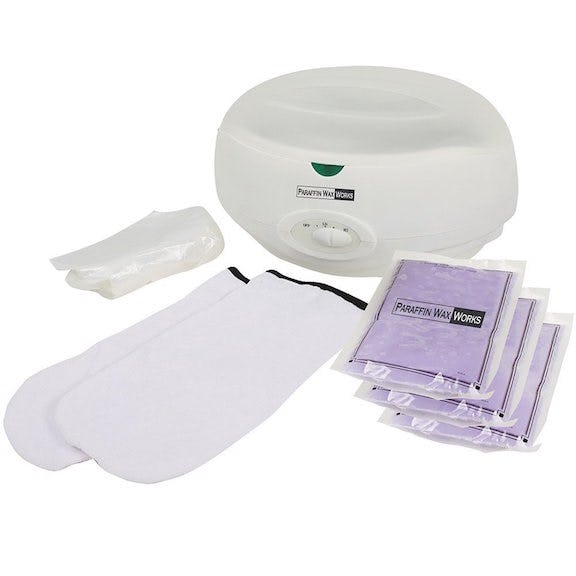 I Tried Candle Wax As A Moisturizer & Here's Why You Should Try It Out Too — VIDEOS