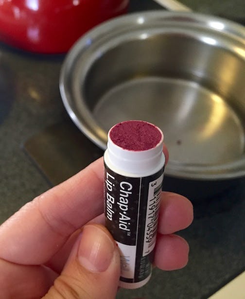 How To Make Lipstick Using Eyeshadows To Repurpose Old Makeup — VIDEOS