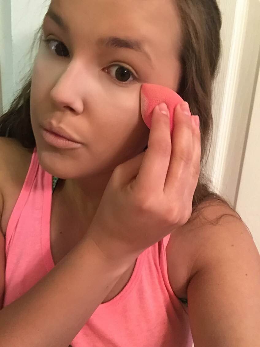 Do Beauty Blenders Work With Powder? I Tried It Out & Here's What