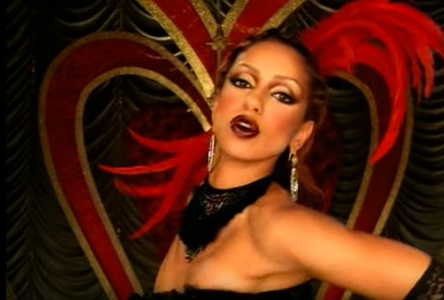 11 Fashion & Beauty Lessons From The "Lady Marmalade" Music Video — PHOTOS