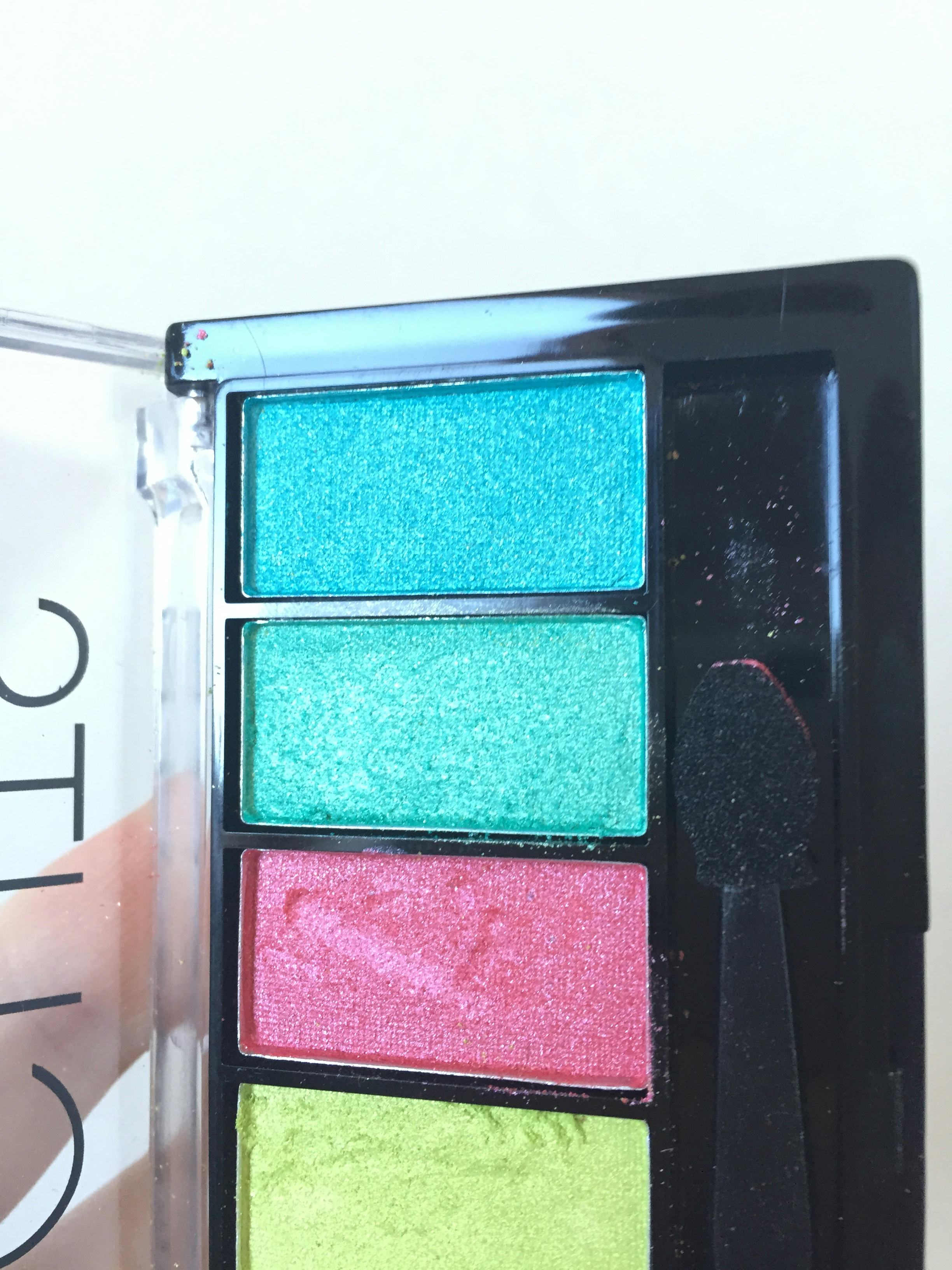 How To Make Lipstick Out Of Eyeshadow If You're On A Budget But Love