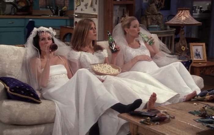 25 Rachel Green Fashion Moments You Were Obsessed With — PHOTOS