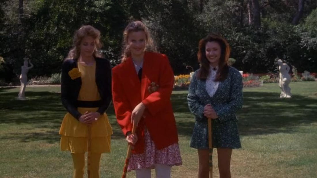 How To Dress Like You're A Heather In 7 Simple Steps Because 'Heathers