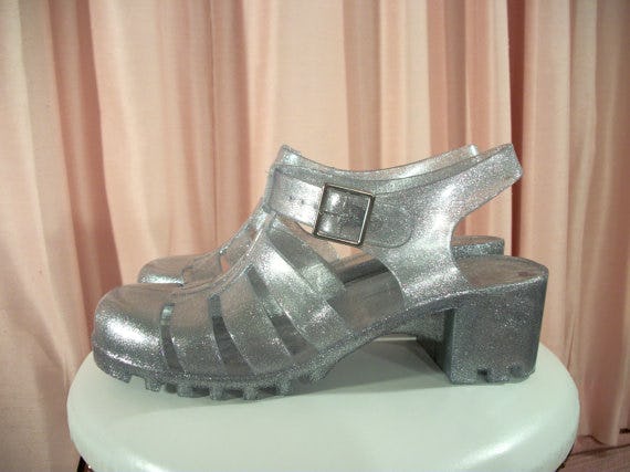 jelly shoes with socks