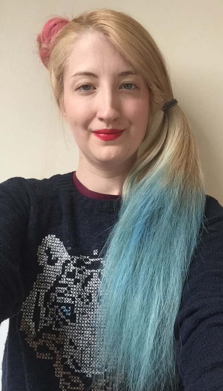 DIY Harley Quinn 'Suicide Squad' Hair In 7 Simple Steps For Looks That