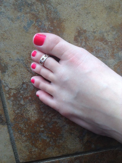 Around toesies ring the Toe Rings