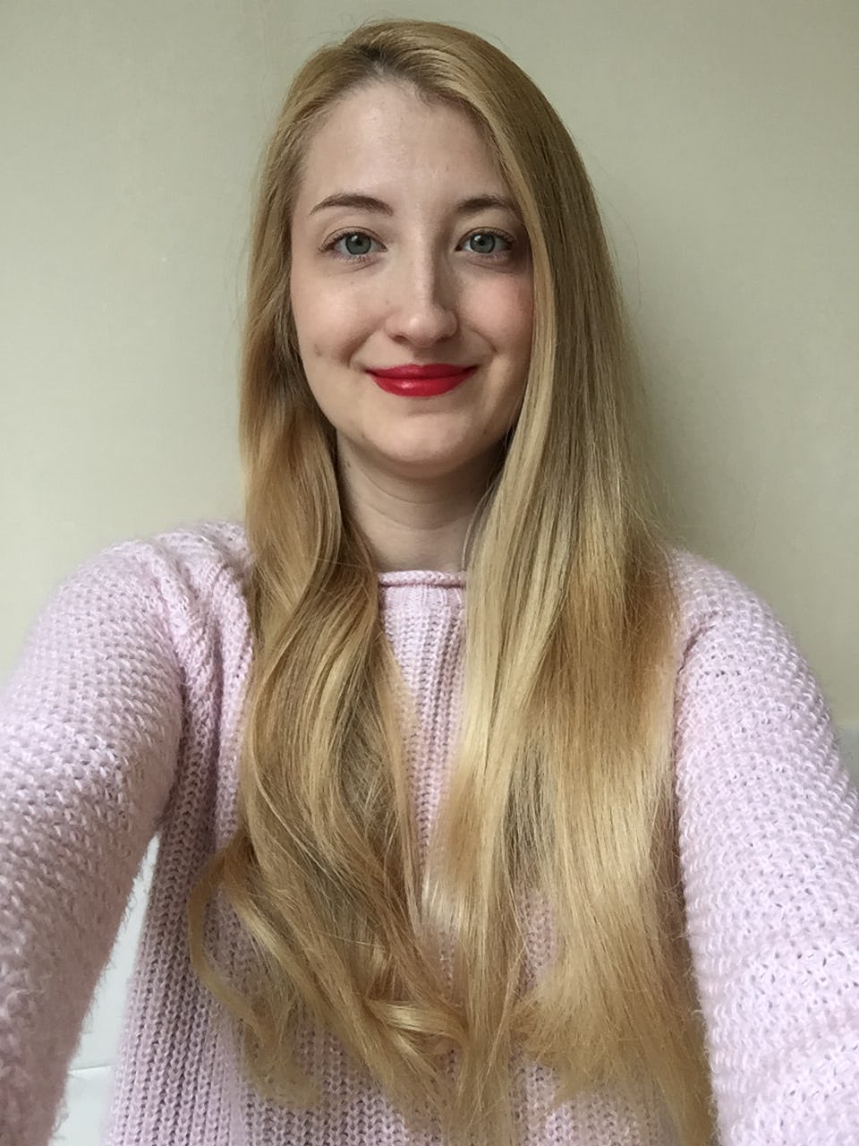 5 Iconic Gwen Stefani Hairstyles Recreated At Home, Because Her "Just A