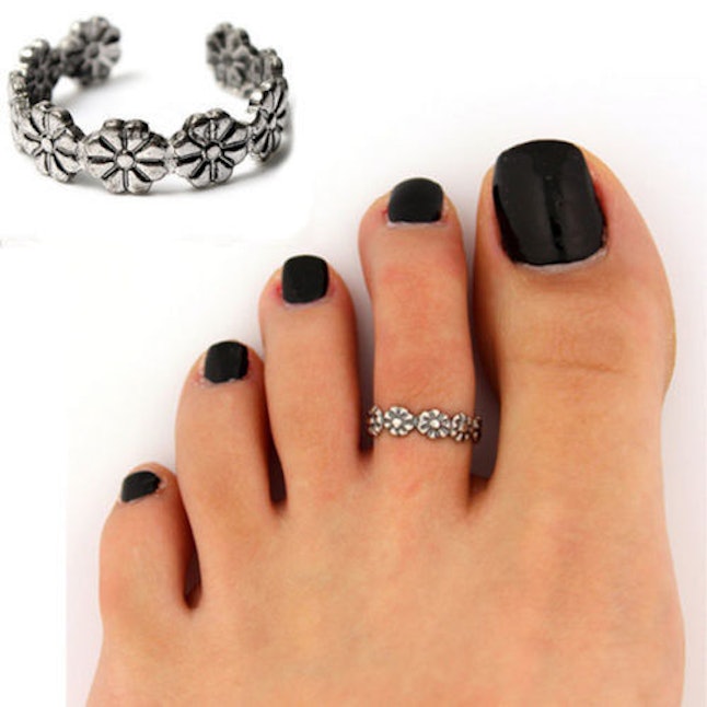 11 Things Every Toe Ring Wearer Will Probably Understand