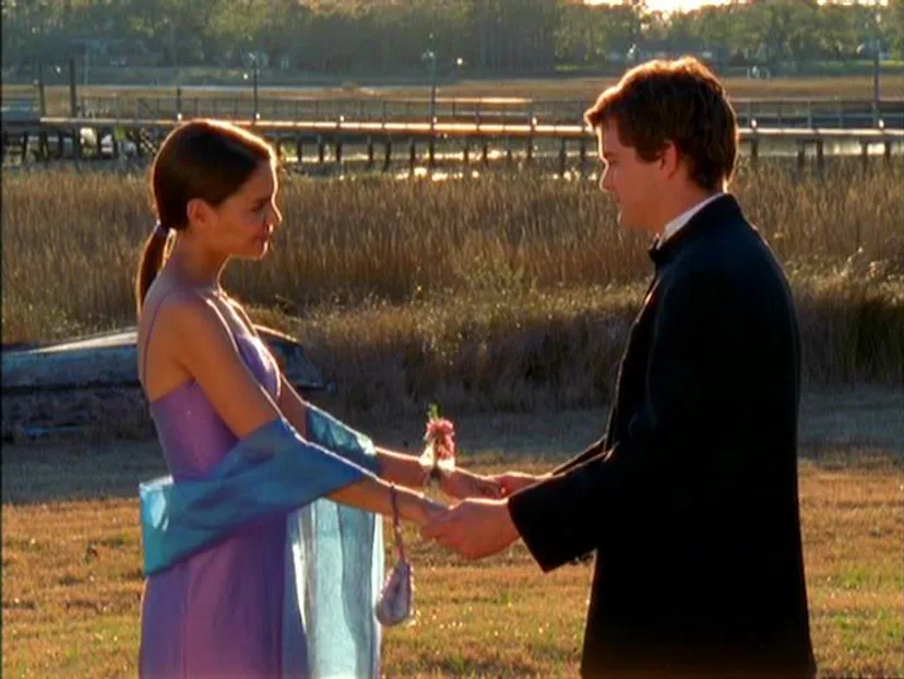 11 Early 2000s Prom Icons From Our Favorite Teen Movies & TV Shows PHOTOS 11 Early 2000s Prom Icons From Our Favorite Teen Movies & TV Shows PHOTOS