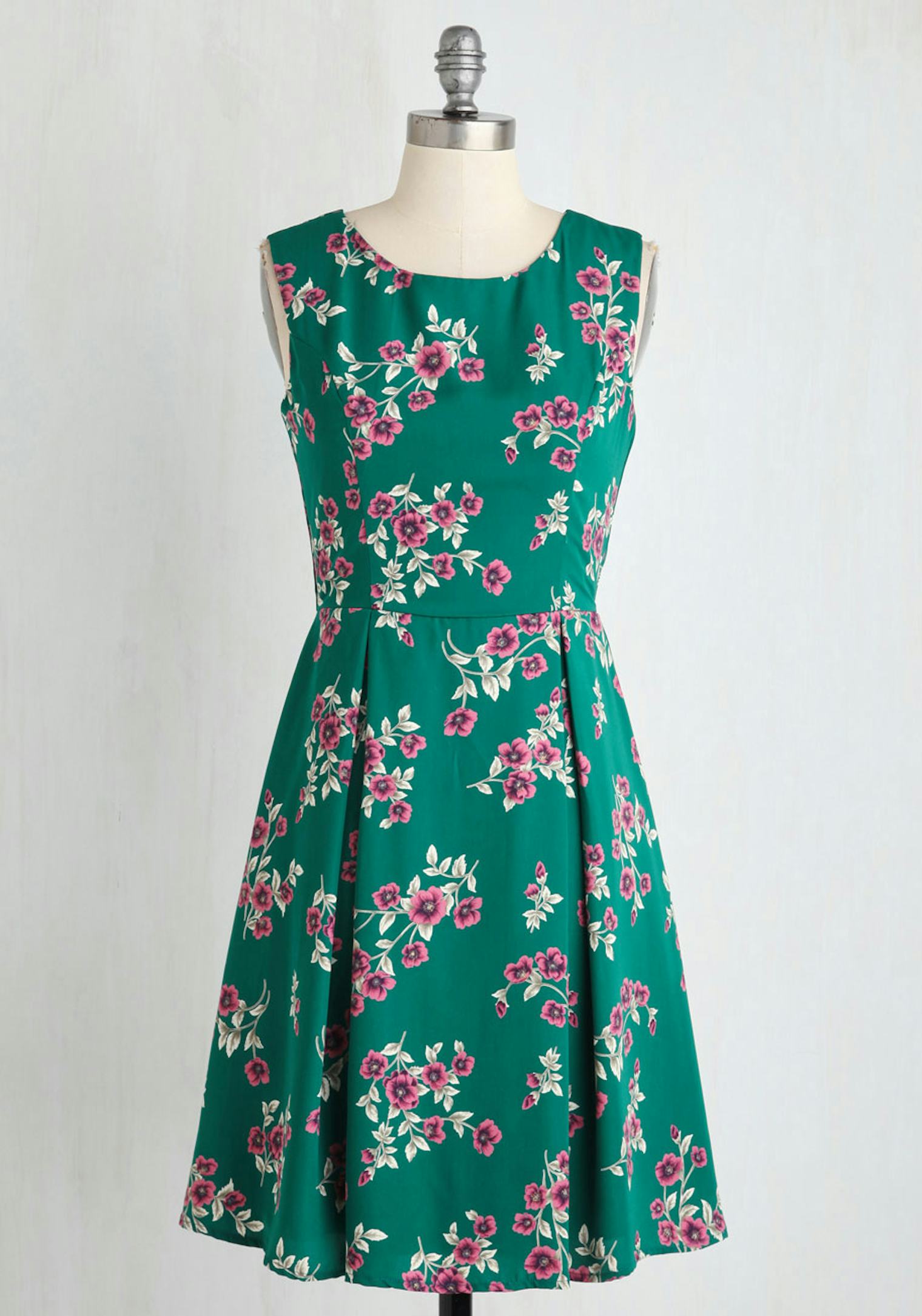 What To Wear To A Wedding Brunch To Look Festive & Stylish — PHOTOS