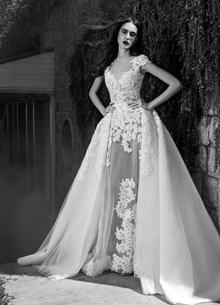 Sofia Vergara's Overskirt Wedding Gown Is A Gorgeous Trend Brides ...