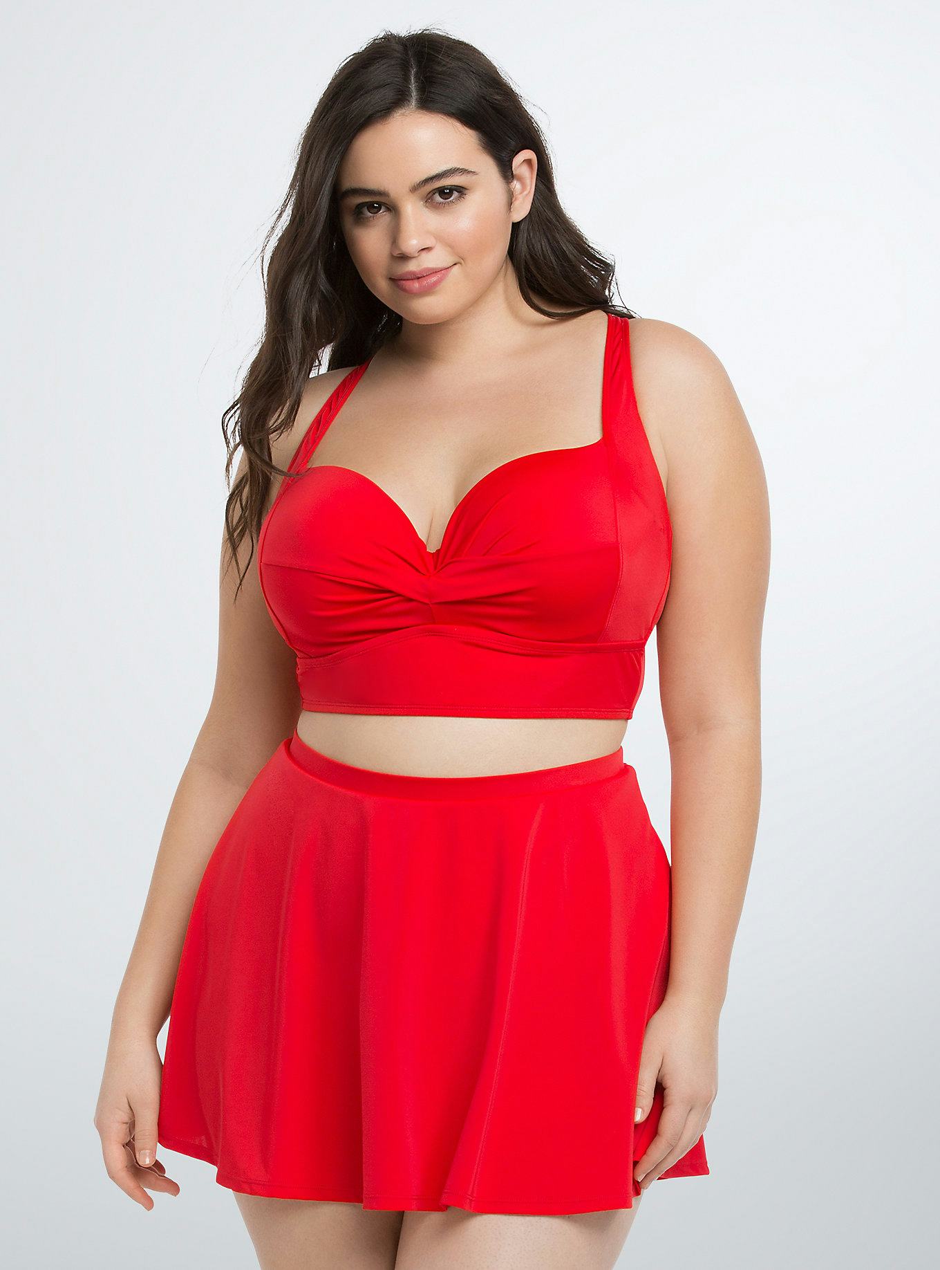 15 Fourth Of July Plus Size Swimsuits To Look Pretty & Patriotic In This Holiday — PHOTOS