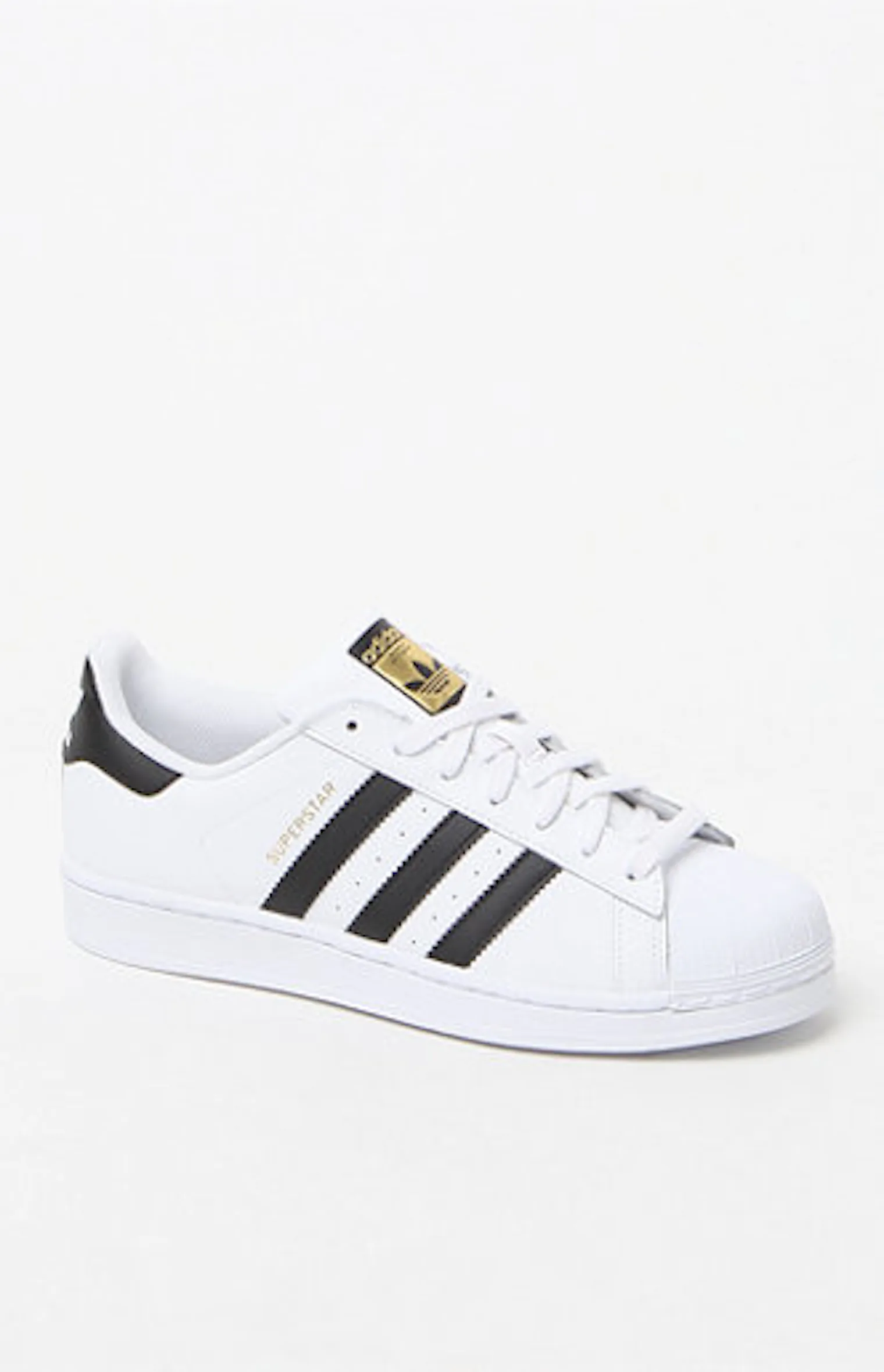 Can You Wear White Shoes After Labor Day Here s The Rule You Should Follow can-you-wear-white-shoes-after-labor-day-here-s-the-rule-you-should-follow