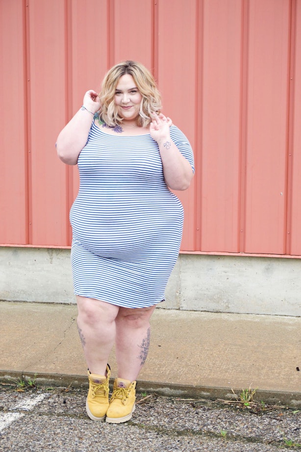 48 Plus Size Women Rocking Their Visible Belly Outlines In Flawless