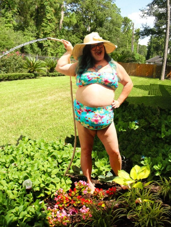 Fat Girl Flow blogger shares bikini pictures and video jumping in