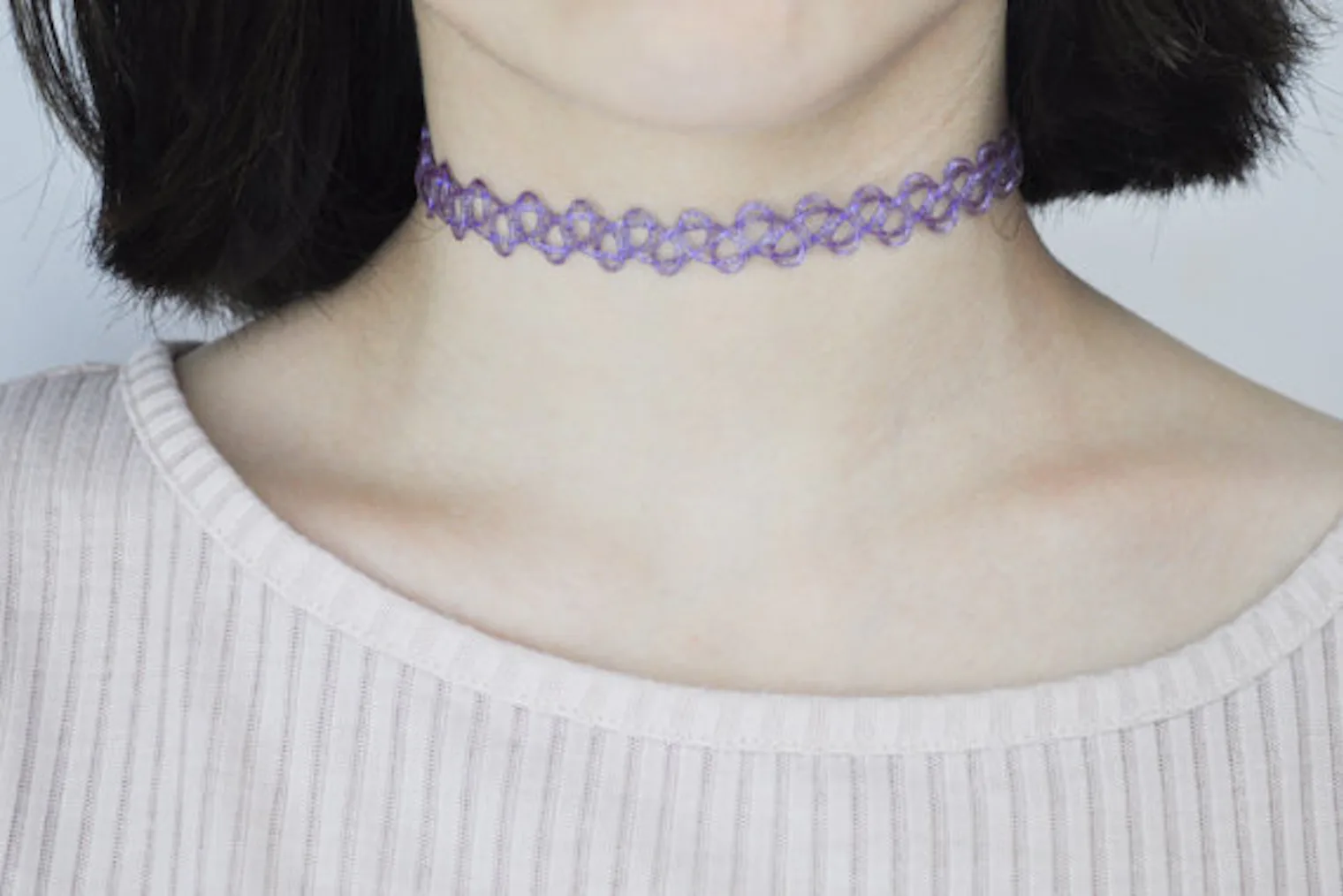 Chokers Subtle 9 Unconventional Choker Necklaces You Need In Your Life — PHOTOS`