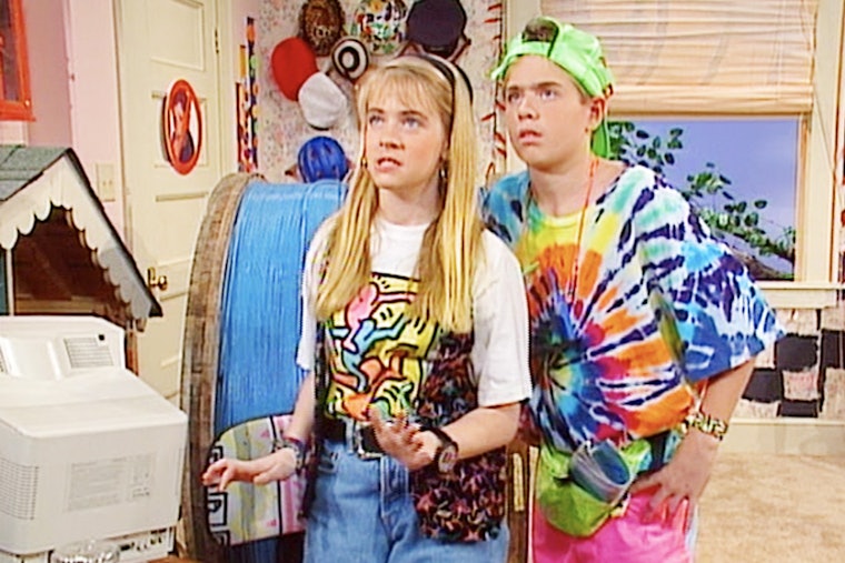 9 'Clarissa Explains It All' Style Cues To Take From The
