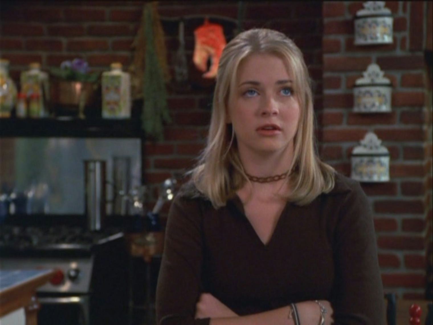 17 'Sabrina, The Teenage Witch' Outfits That Are So Unforgettable & Completely '90s