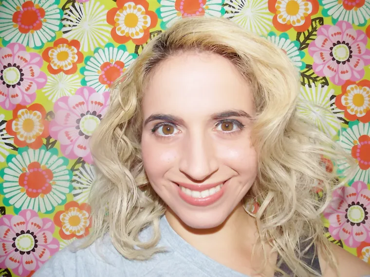 How To Curl Your Hair After Straightening It Without Completely Frying How To Curl Your Hair After Straightening It Without Completely Frying