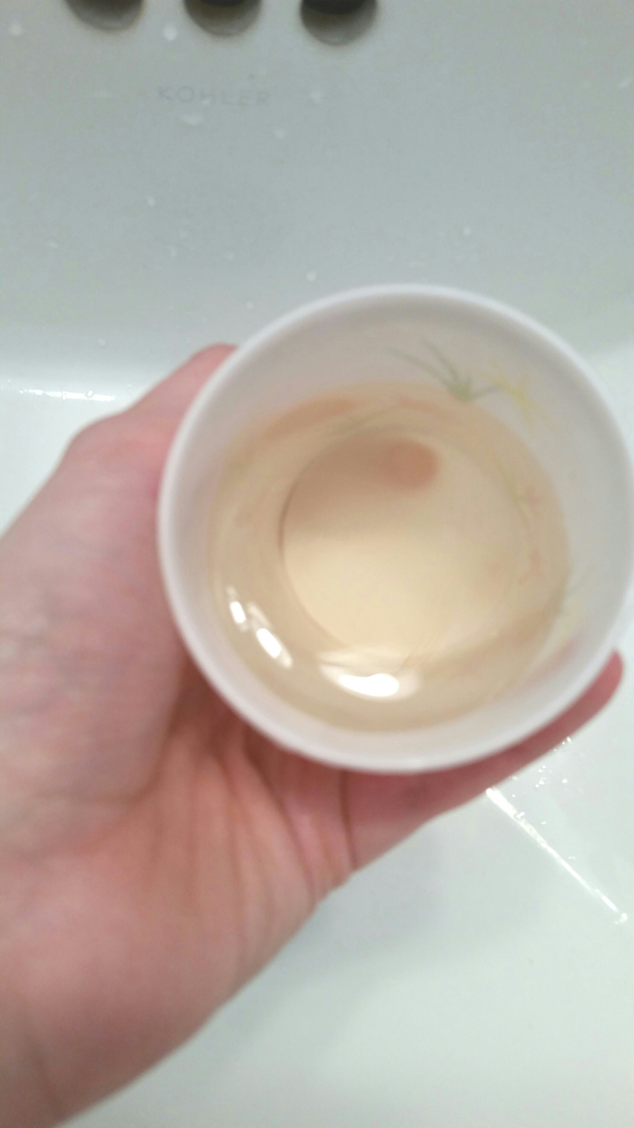 Apple Cider Vinegar For Face Wash Helps Clarify Your Skin, But You