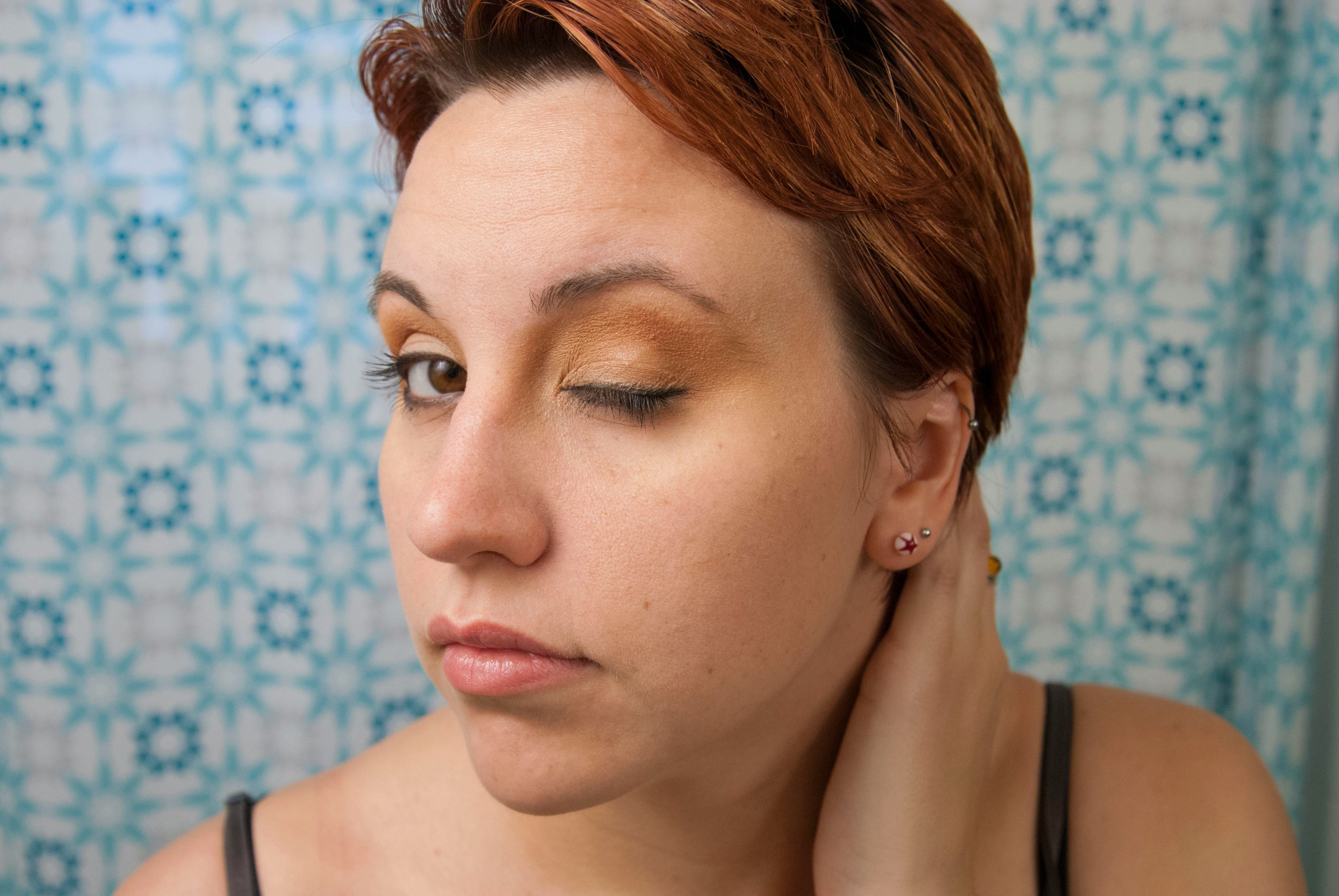 5 Annie Lennox Inspired Makeup Looks, From The Black Eyeshadow Mask To The Edward Mapplethorpe