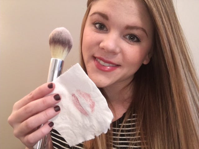 8 Lipstick Hacks You Need In Your Beauty Arsenal — PHOTOS