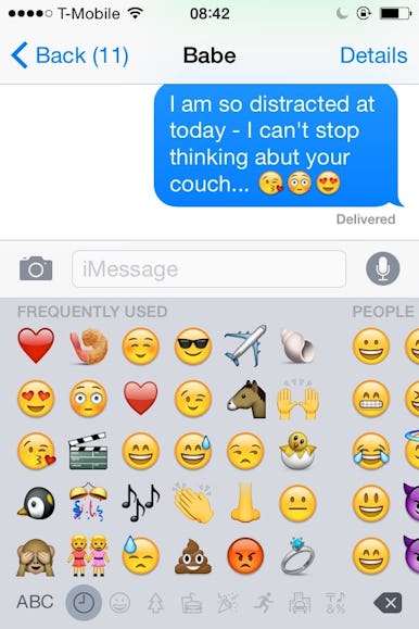 12 Texts Strong Couples Send Each Other